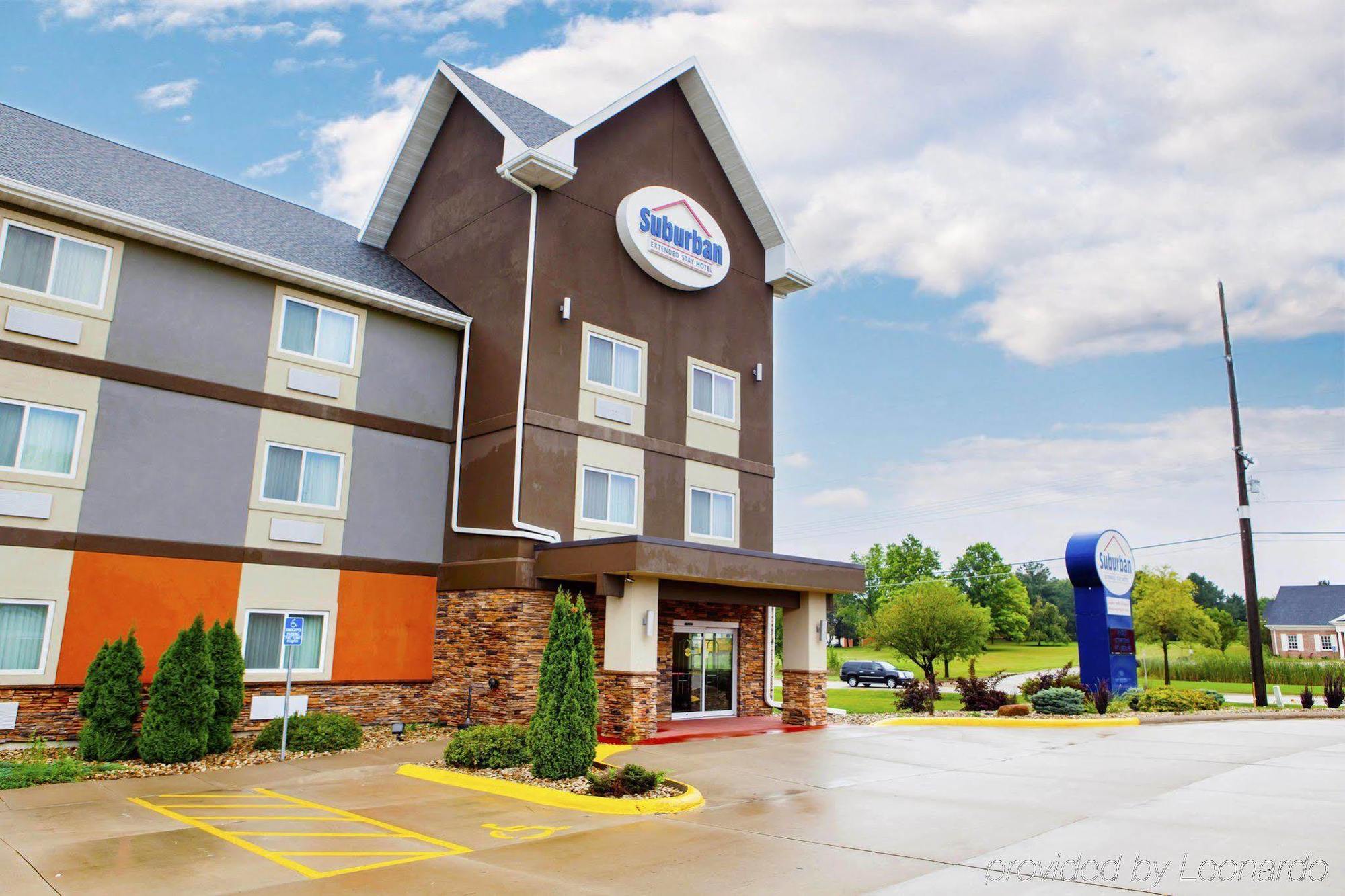 Suburban Studios Cedar Falls Bagian luar foto