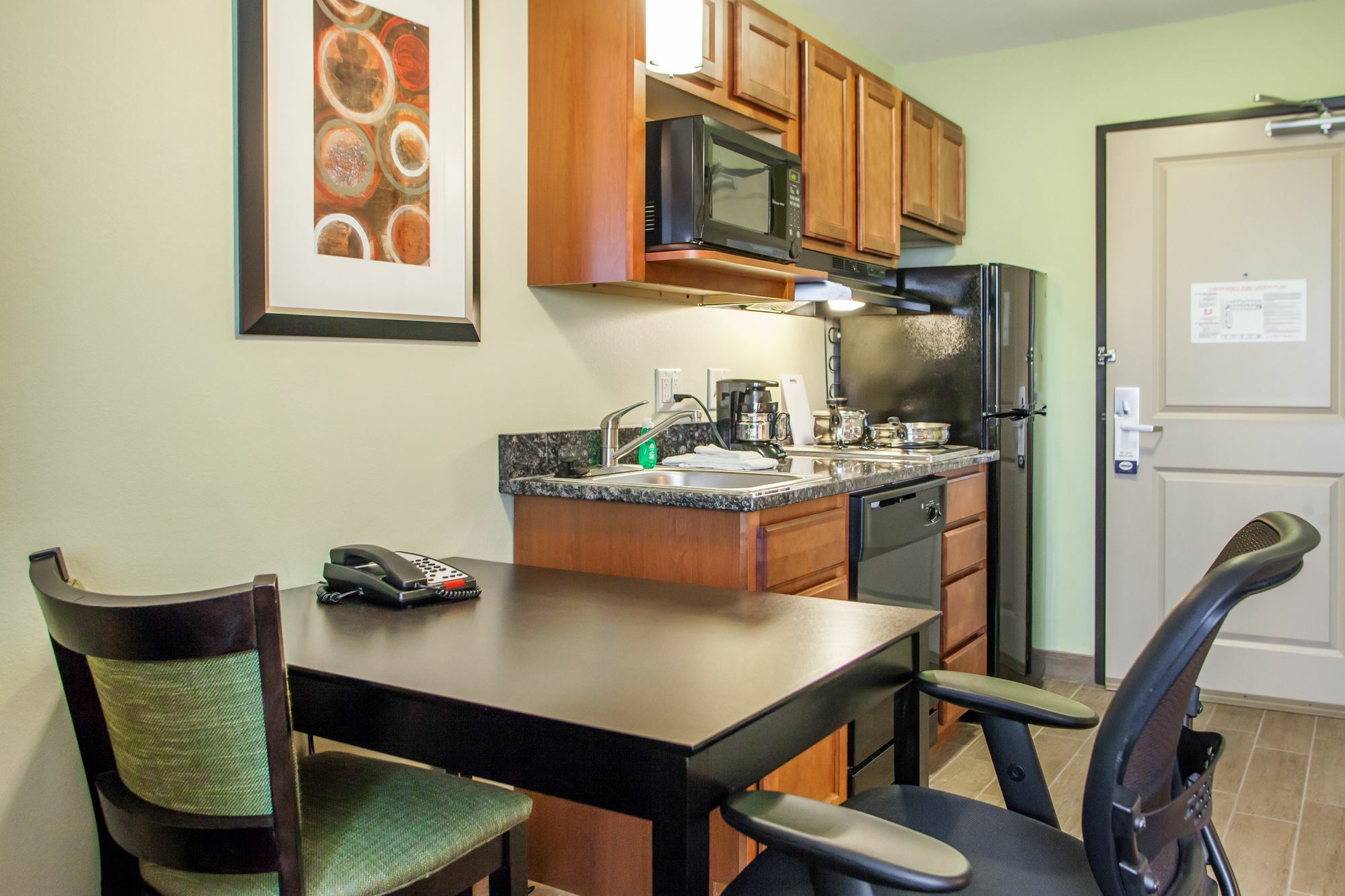 Suburban Studios Cedar Falls Bagian luar foto